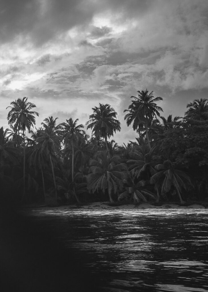 oao Tome Photography, Joao Tome photo, Joao Tome Portrait Mentawai fine art